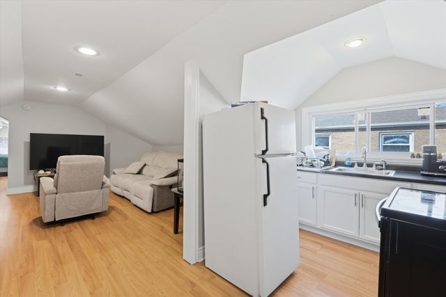 5237 S Fairfield Avenue, Chicago, IL 60632