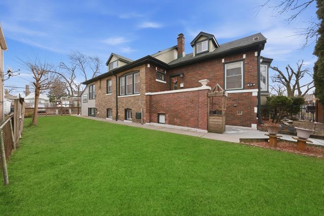 5237 S Fairfield Avenue, Chicago, IL 60632