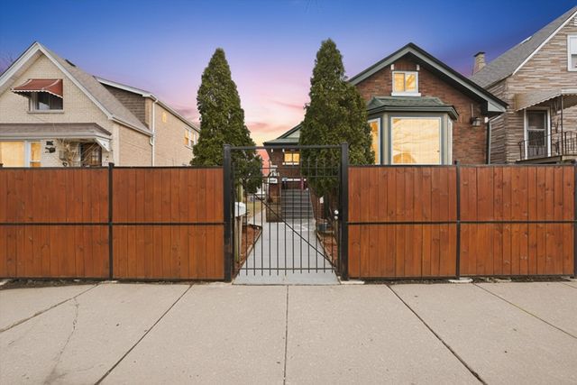 5237 S Fairfield Avenue, Chicago, IL 60632