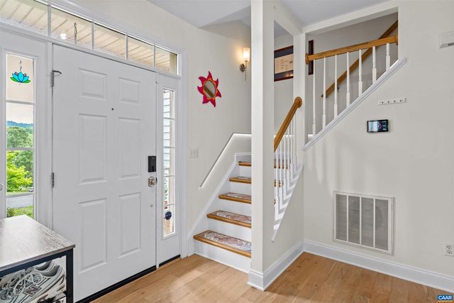 560 ROLLING VALLEY CT, Charlottesville, VA 22902