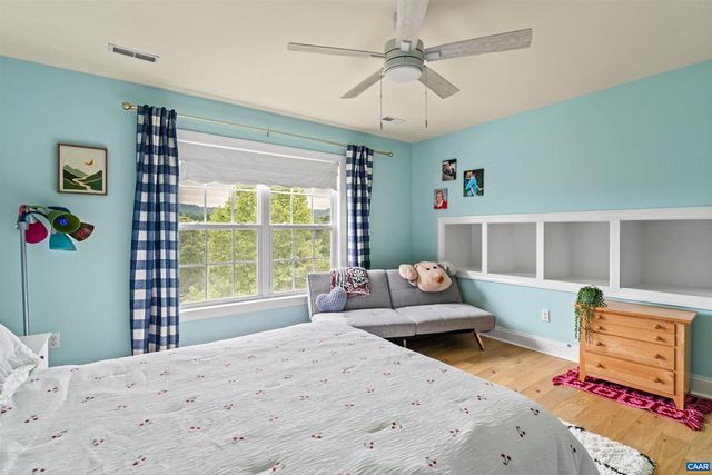 560 ROLLING VALLEY CT, Charlottesville, VA 22902