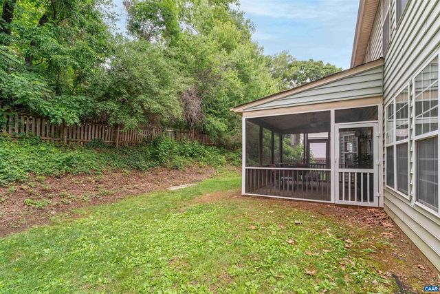 560 ROLLING VALLEY CT, Charlottesville, VA 22902