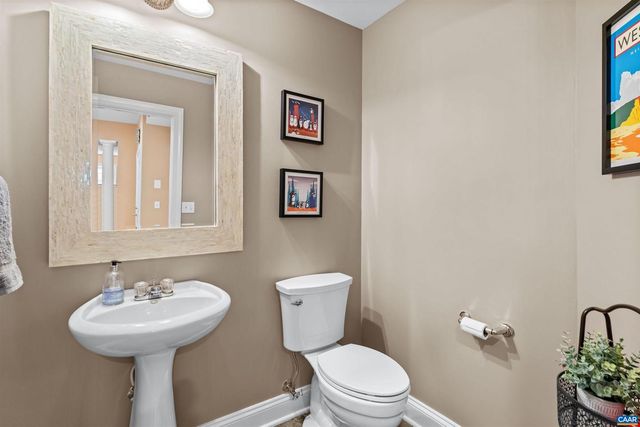 560 ROLLING VALLEY CT, Charlottesville, VA 22902