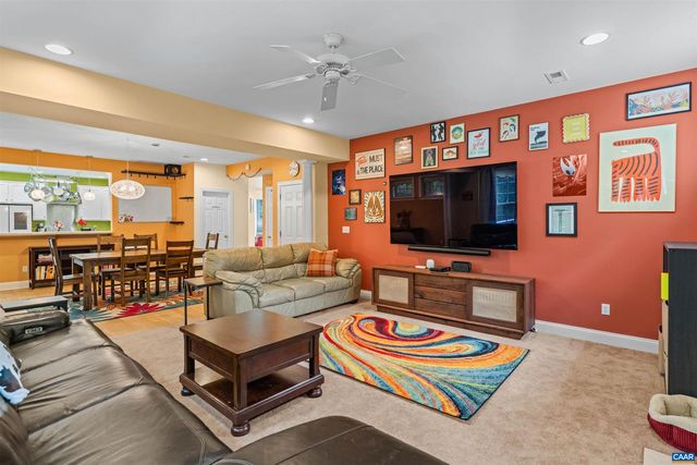 560 ROLLING VALLEY CT, Charlottesville, VA 22902
