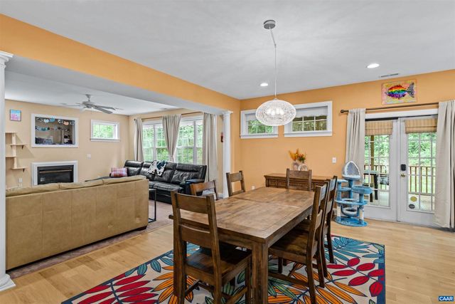 560 ROLLING VALLEY CT, Charlottesville, VA 22902