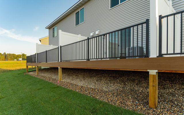 1105 Century Village Lane NE, Rochester, MN 55906