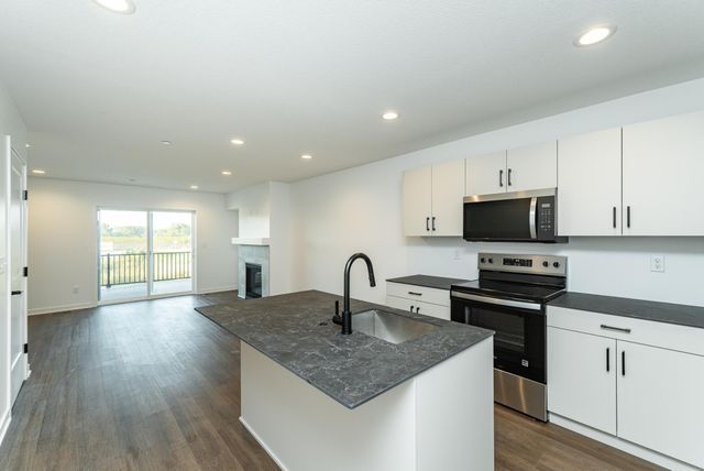 1105 Century Village Lane NE, Rochester, MN 55906