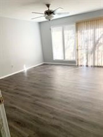 3101 Rufe Snow C, Richland Hills, TX 76118