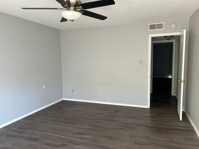 3101 Rufe Snow C, Richland Hills, TX 76118