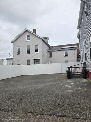 8 Tacoma 1, Lynn, AE 09105