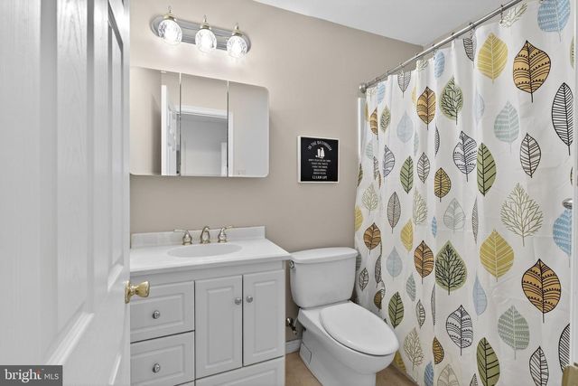 17 FAWNHOLLOW CT, Medford, NJ 08055