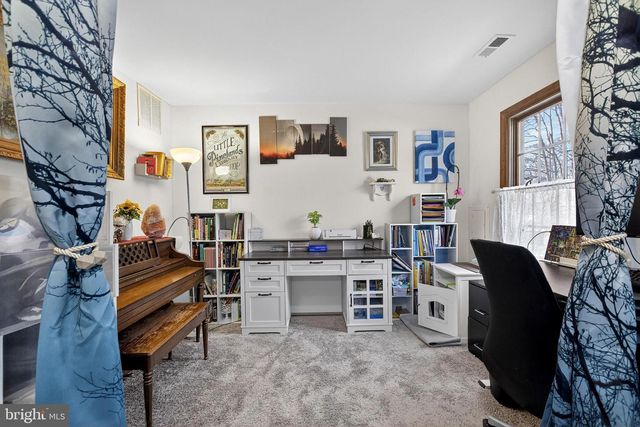 17 FAWNHOLLOW CT, Medford, NJ 08055