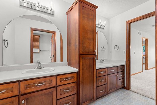 231 BOSWORTH LANE, Neenah, WI 54956