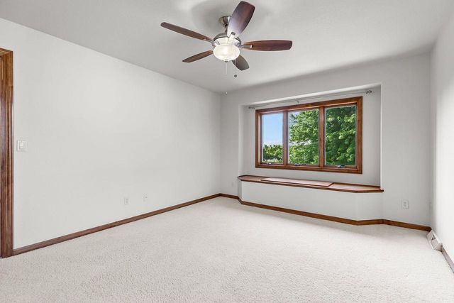 231 BOSWORTH LANE, Neenah, WI 54956