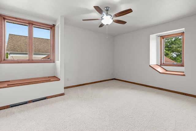 231 BOSWORTH LANE, Neenah, WI 54956