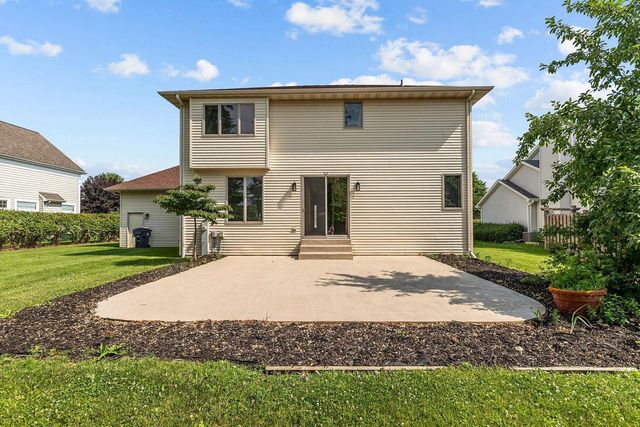231 BOSWORTH LANE, Neenah, WI 54956