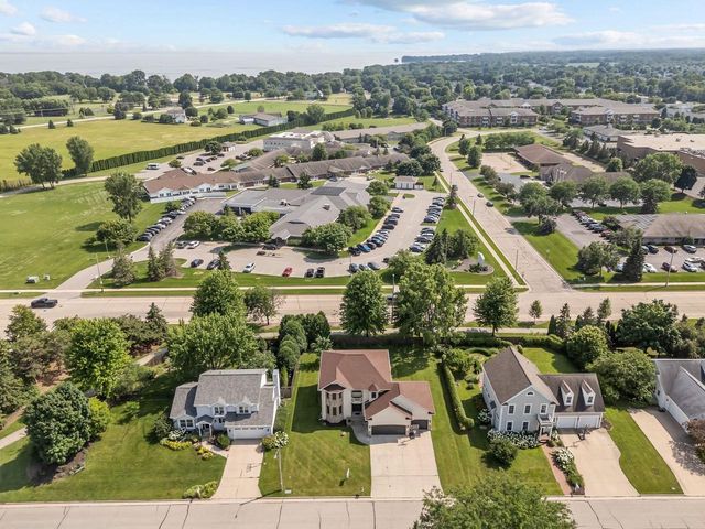 231 BOSWORTH LANE, Neenah, WI 54956