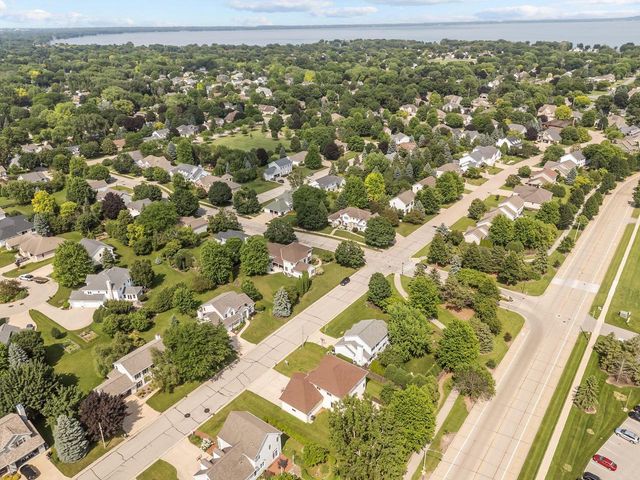 231 BOSWORTH LANE, Neenah, WI 54956