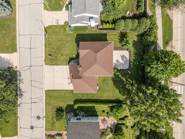 231 BOSWORTH LANE, Neenah, WI 54956