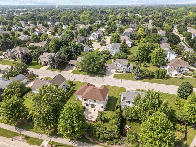 231 BOSWORTH LANE, Neenah, WI 54956