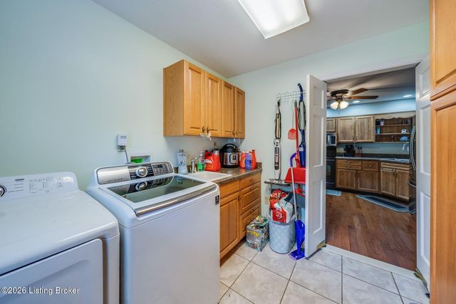 7505 Jamaica Dr, Louisville, KY 40214
