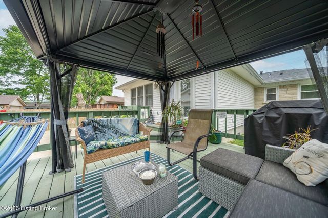 7505 Jamaica Dr, Louisville, KY 40214