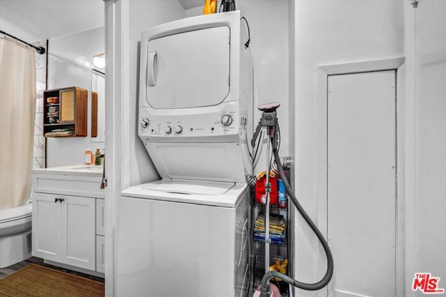 1610 E Carson Street, Long Beach, CA 90807