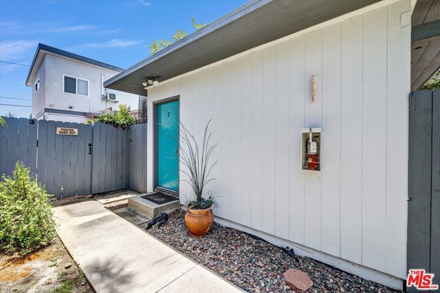 1610 E Carson Street, Long Beach, CA 90807