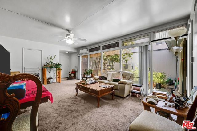 1610 E Carson Street, Long Beach, CA 90807