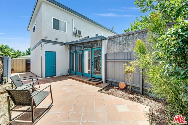 1610 E Carson Street, Long Beach, CA 90807
