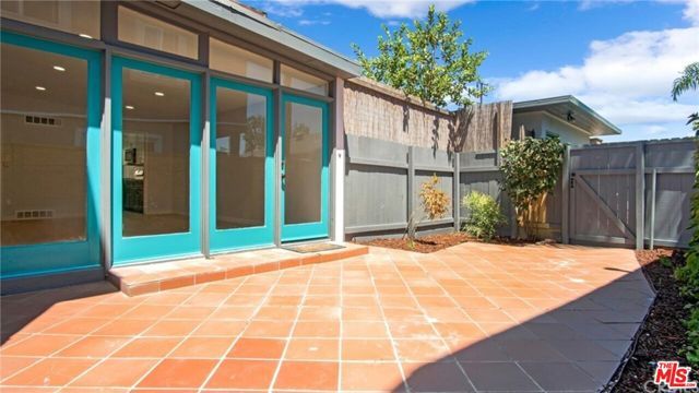 1610 E Carson Street, Long Beach, CA 90807