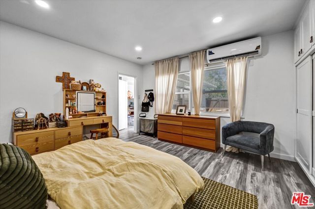 1610 E Carson Street, Long Beach, CA 90807