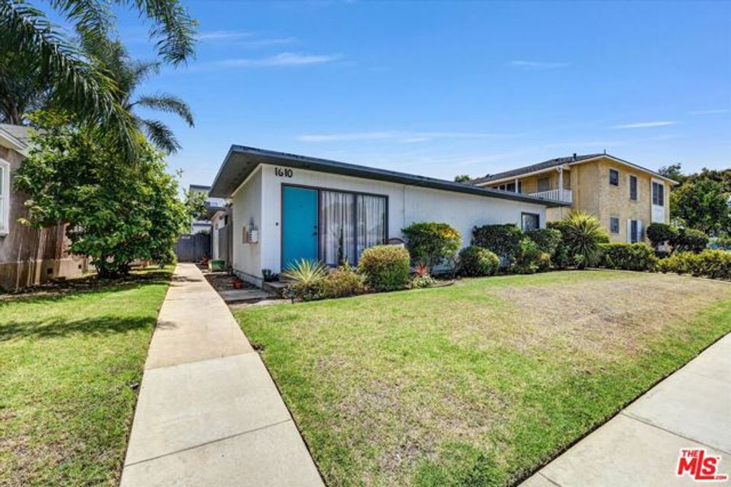 1610 E Carson Street, Long Beach, CA 90807