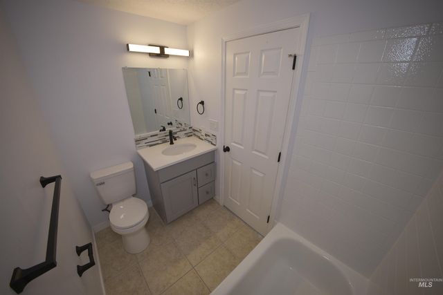 8211 W Cory Ct., Boise, ID 83704