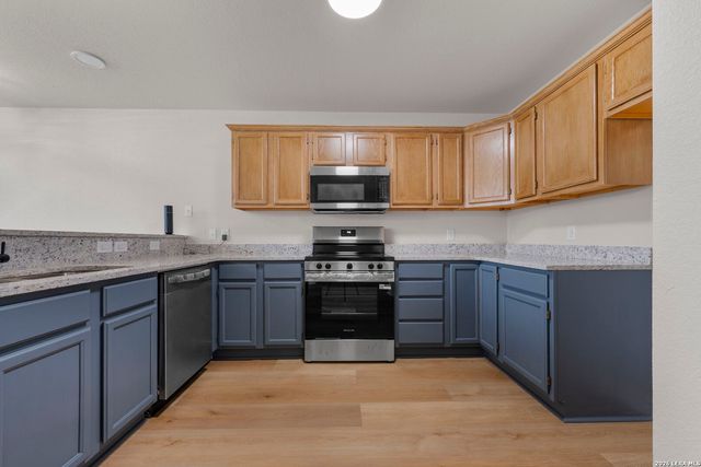 126 Hunter Ridge Rd, San Marcos, TX 78666
