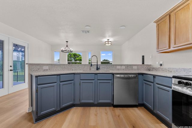 126 Hunter Ridge Rd, San Marcos, TX 78666