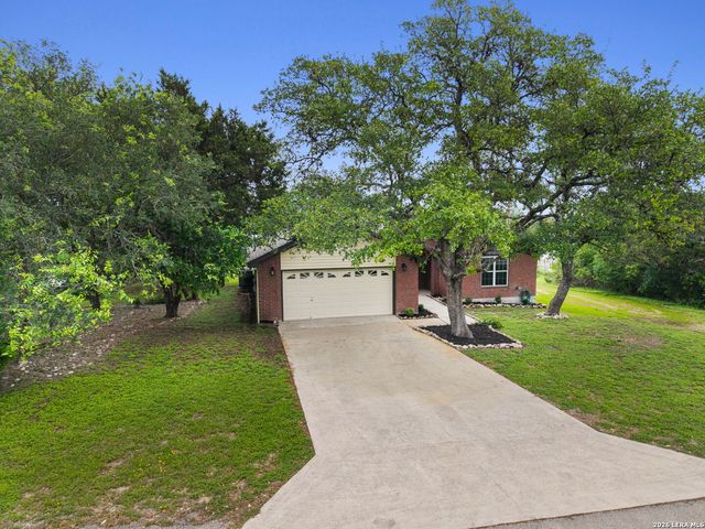 126 Hunter Ridge Rd, San Marcos, TX 78666
