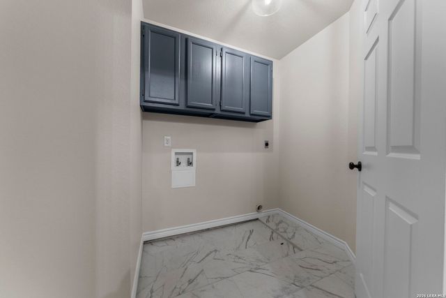126 Hunter Ridge Rd, San Marcos, TX 78666