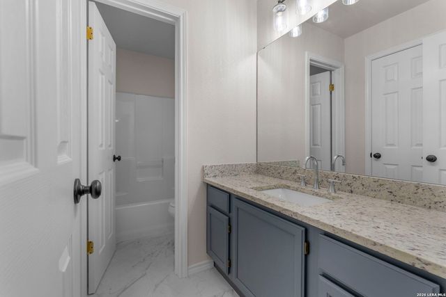 126 Hunter Ridge Rd, San Marcos, TX 78666