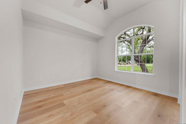 126 Hunter Ridge Rd, San Marcos, TX 78666