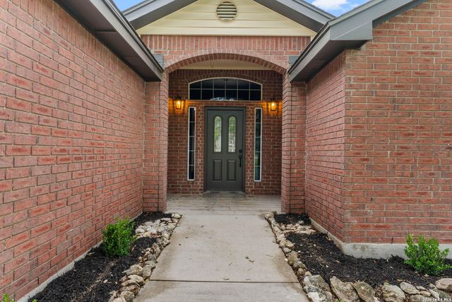 126 Hunter Ridge Rd, San Marcos, TX 78666