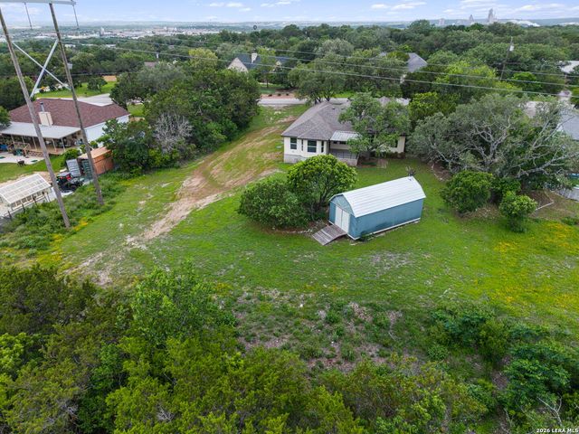 126 Hunter Ridge Rd, San Marcos, TX 78666