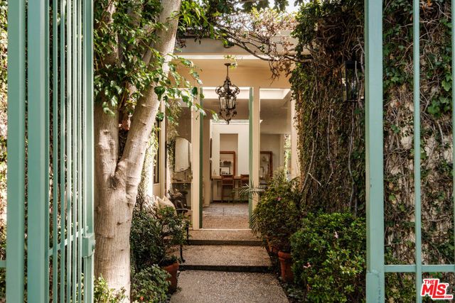 1151 Angelo Drive, Beverly Hills, CA 90210