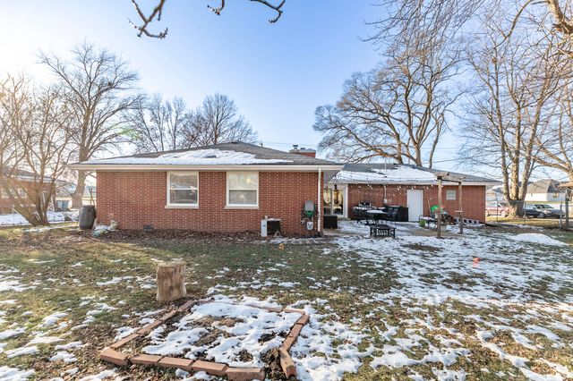 9445 White Oak Avenue, St. John, IN 46373