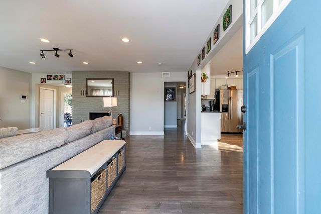 9445 White Oak Avenue, St. John, IN 46373