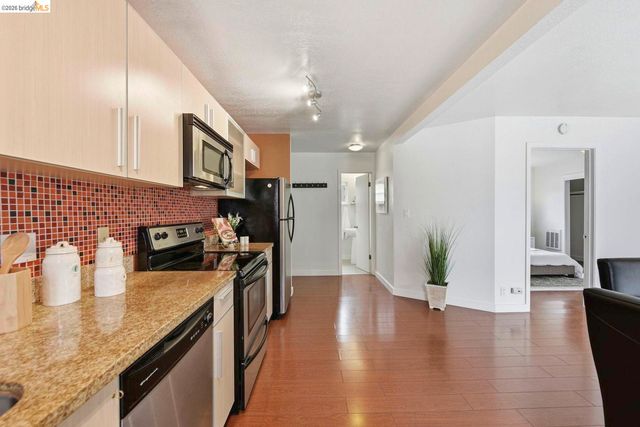 2450 Palmetto ST 4, Oakland, CA 94602