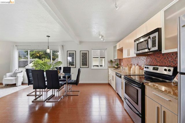 2450 Palmetto ST 4, Oakland, CA 94602