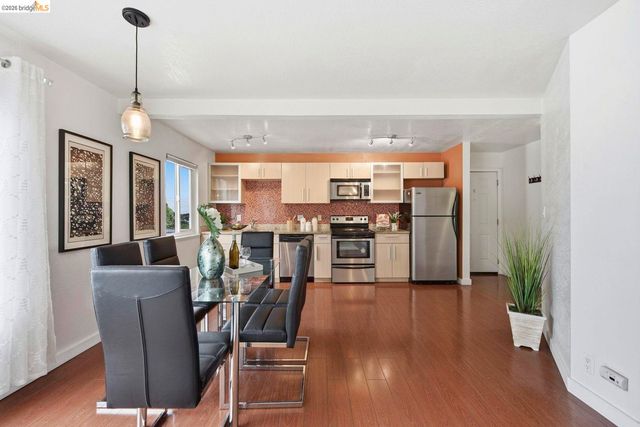 2450 Palmetto ST 4, Oakland, CA 94602