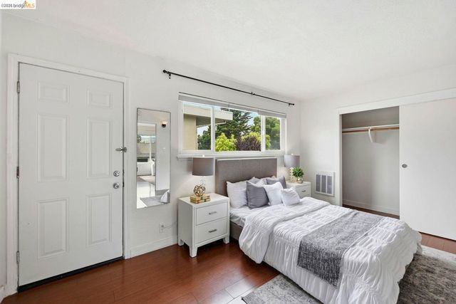 2450 Palmetto ST 4, Oakland, CA 94602