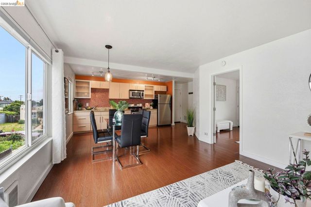 2450 Palmetto ST 4, Oakland, CA 94602